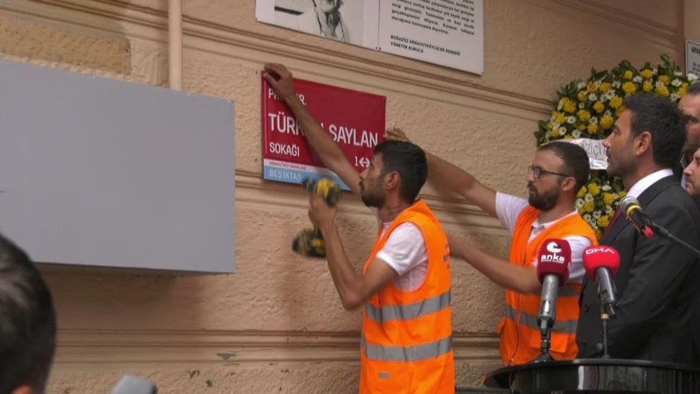 Prof. Dr. Türkan Saylan'ın adı Beşiktaş'ta yaşadığı sokağa verildi