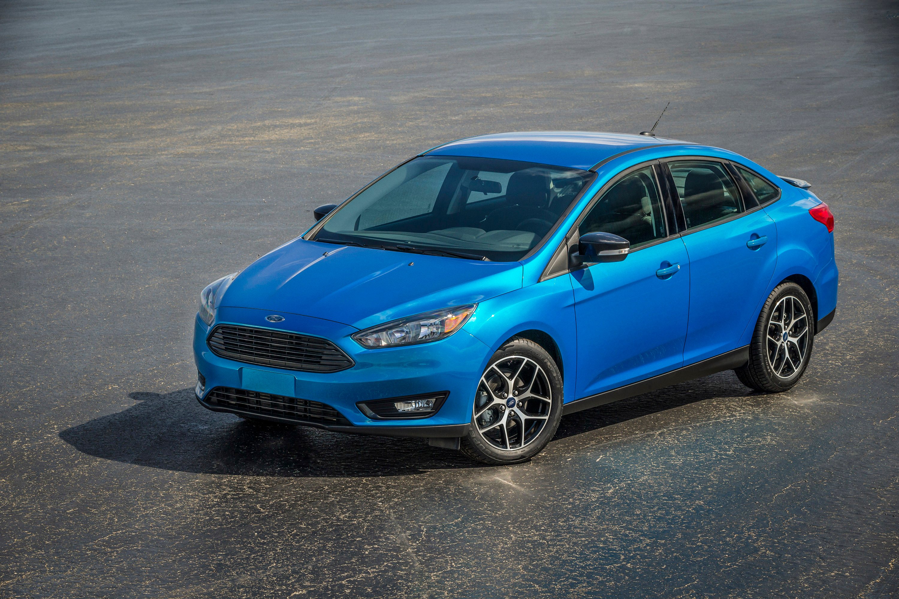 2015-ford-focus-02.jpg