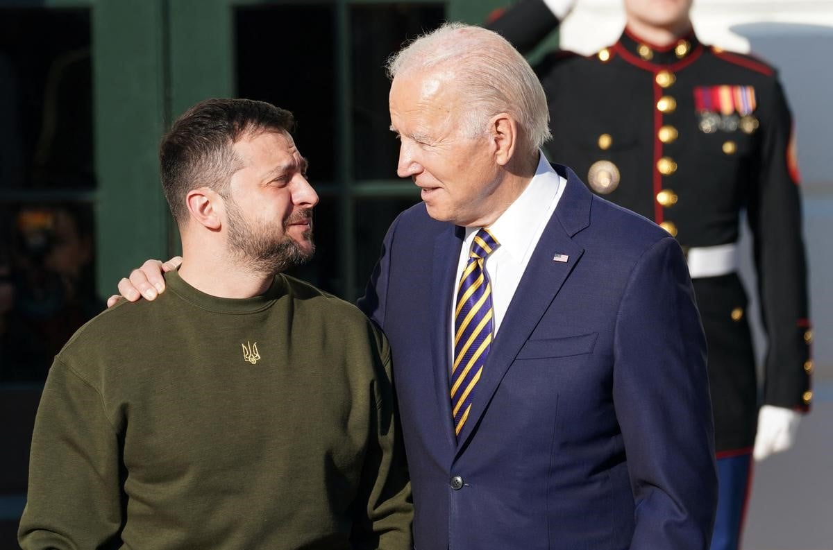 volodimir-zelenskiy-joe-biden.jpg