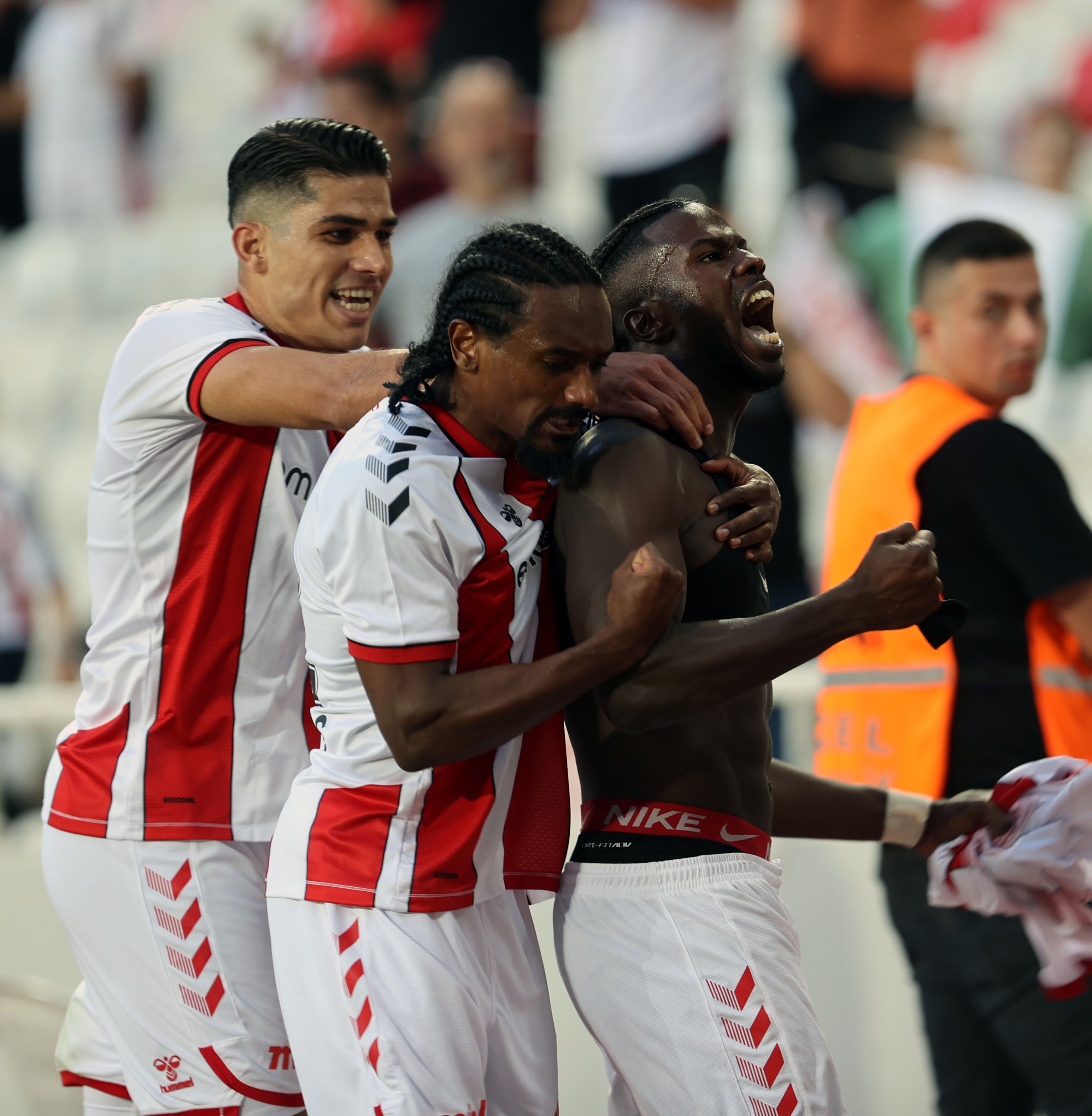 aa-20240914-35642655-35642642-net-global-sivasspor-gaziantep-fk.jpg