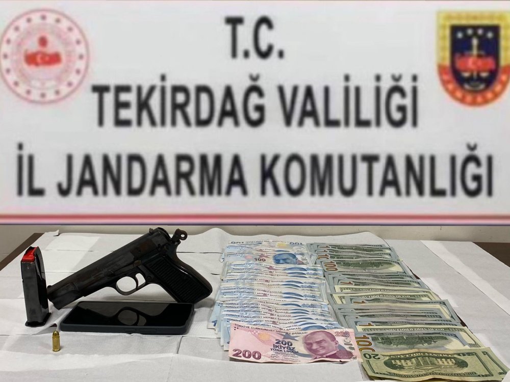 Kendilerini jandarma olarak tanıtan dolandırıcılar gafil avlandı