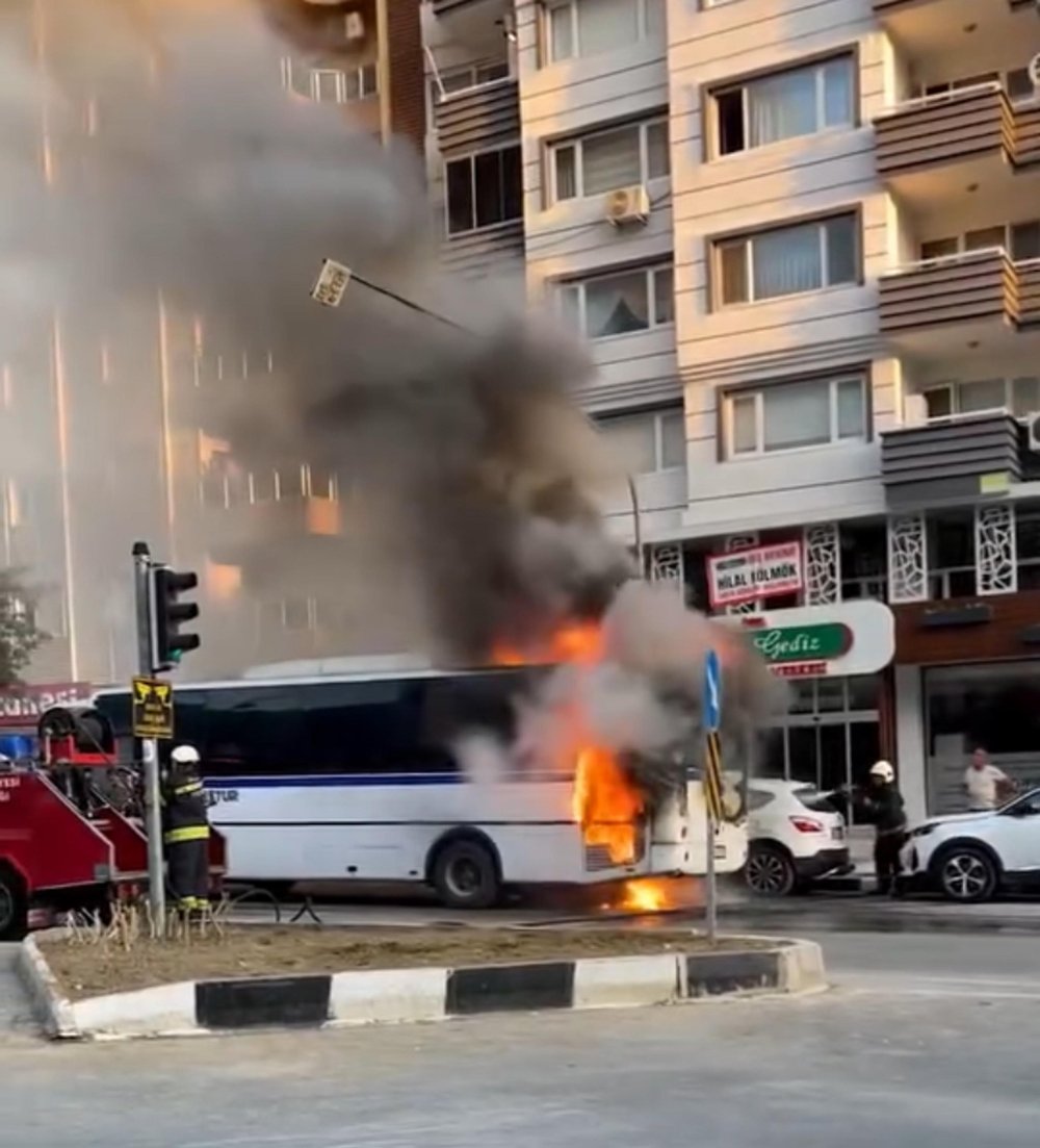 İşçi servisi alev alev yandı