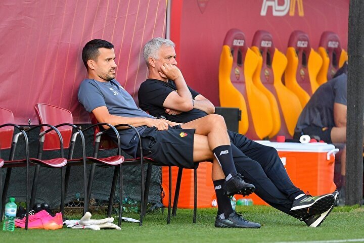 4d0d3270-4aacc6e7-joao-sacramento-mourinho.jpg