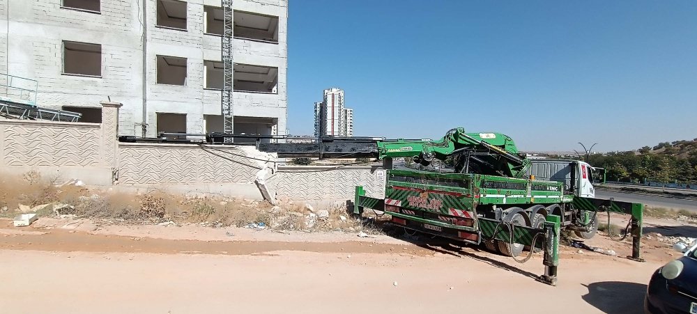 Gaziantep'te vinç kazası: Genç işçi hayatını kaybetti