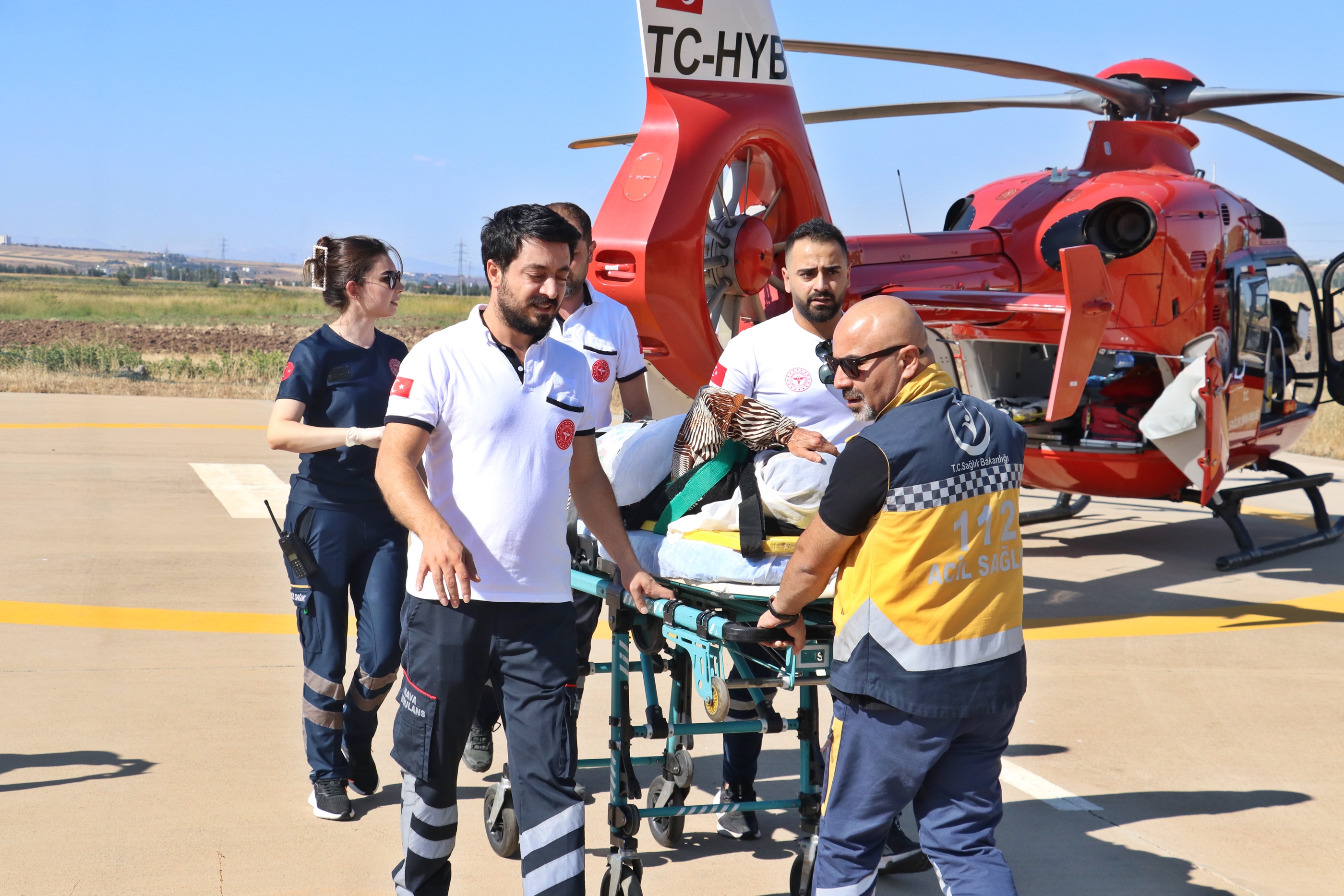 basina-demir-dusen-yarali-ambulans-heli-410465-114065.jpg