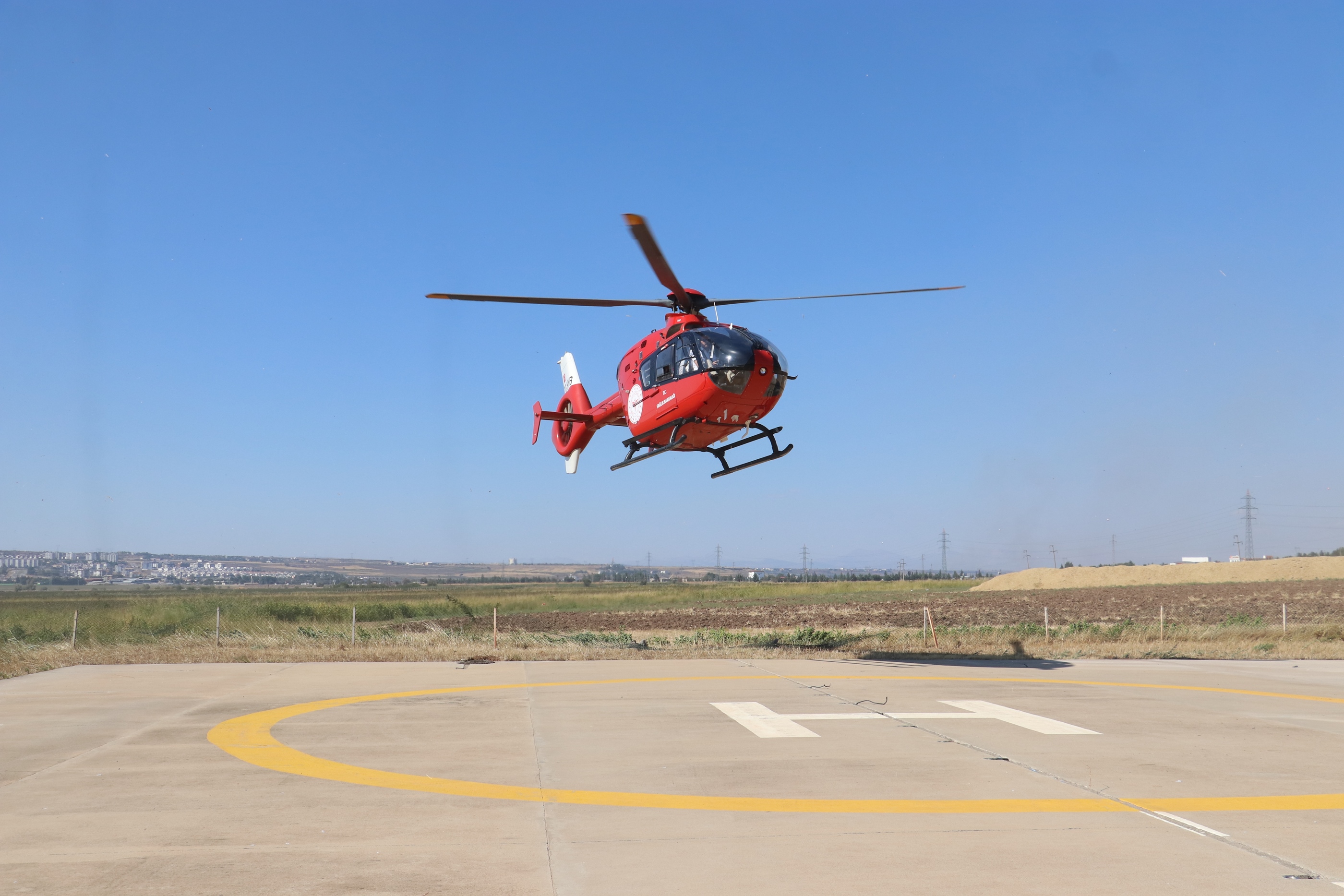 basina-demir-dusen-yarali-ambulans-heli-410467-114065.jpg