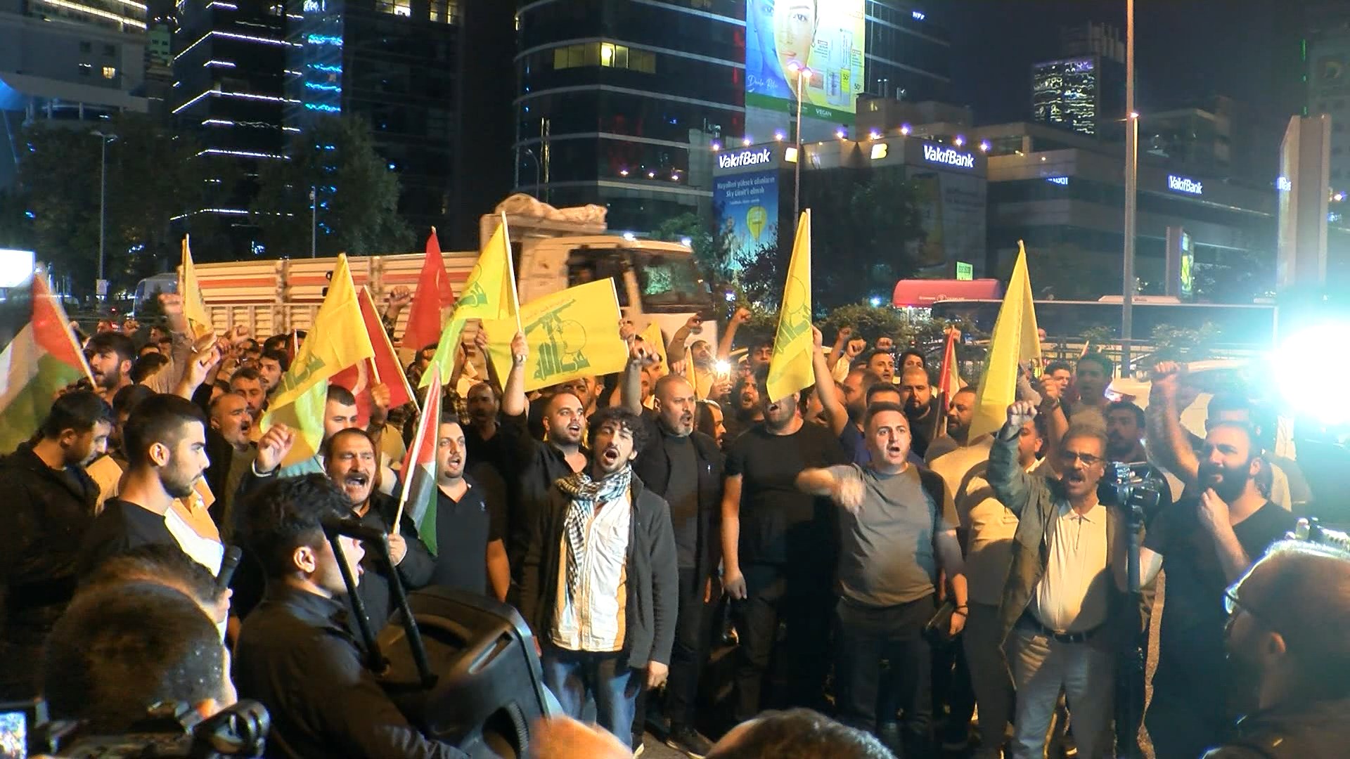 istanbul-hizbullah-lideri-hasan-nasralla-412842-114718.jpg