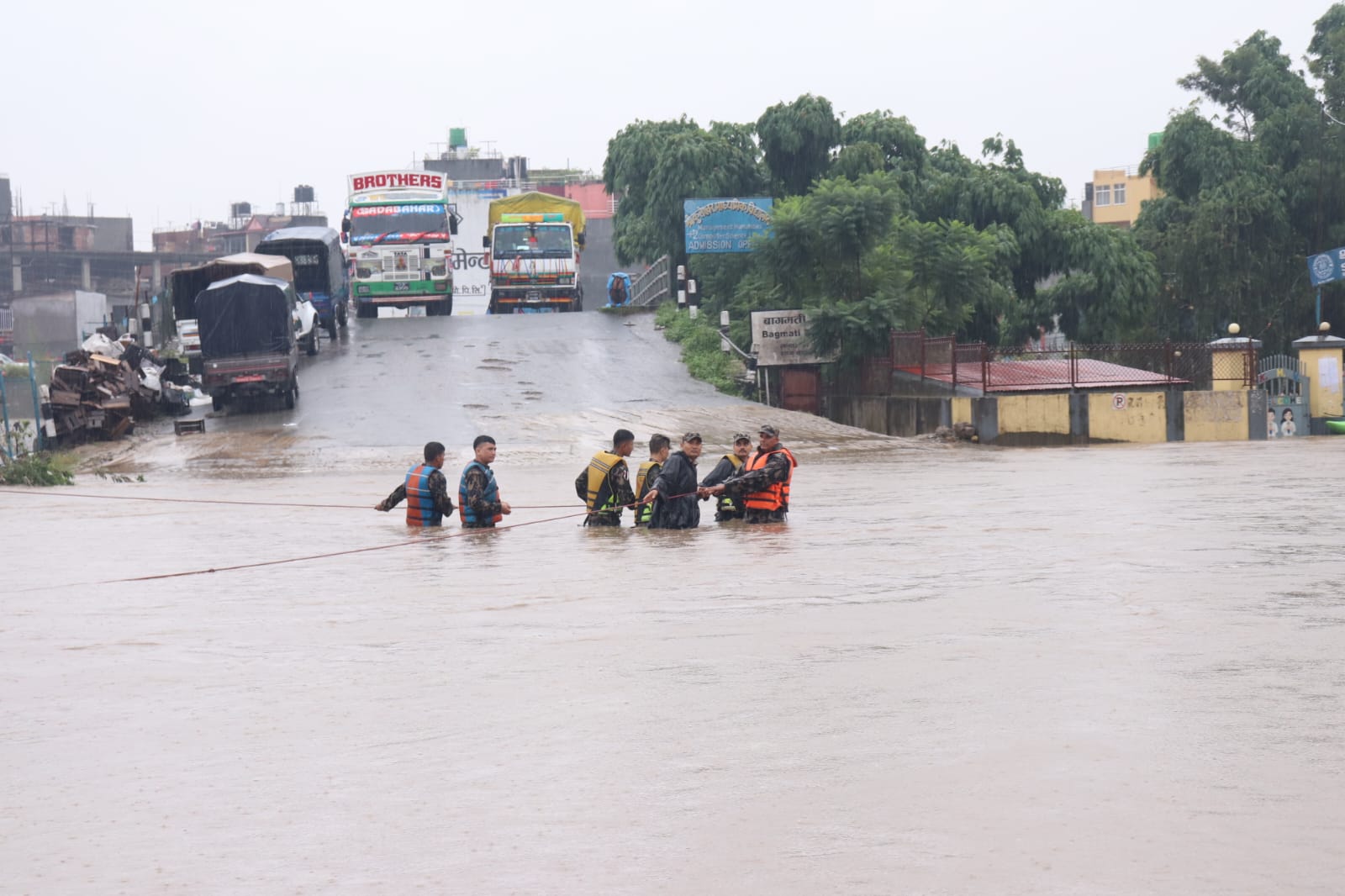 aa-20241001-35784156-35784151-nepaldeki-sel-ve-toprak-kaymalarinda-olenlerin-sayisi-217ye-cikti.jpg