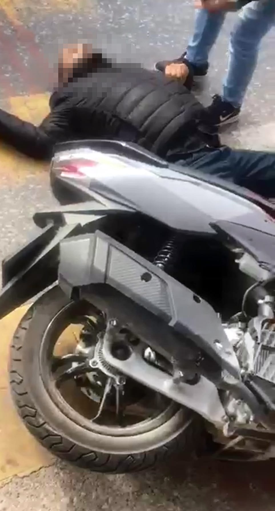 motosikletteki-husumetlisini-tabancayla-363349-100350.jpg