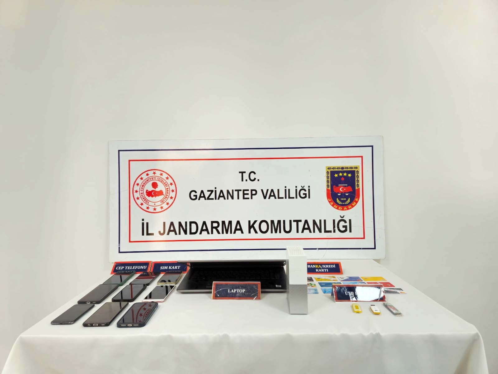 gaziantep-merkezli-4-ilde-dolandiricilik-370826-102479.jpg