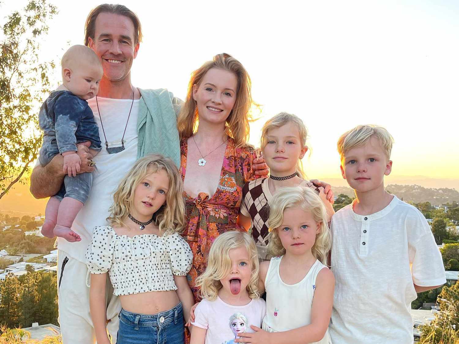 james-van-der-beek-family-1-9edd30158d3346d8b973f86a11a2f042.jpg