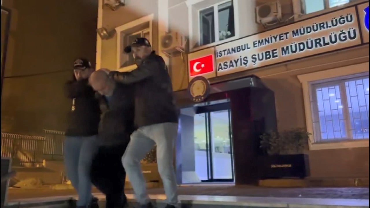 istanbul-hatayda-depremde-yikilan-yag-446593-131942.jpg