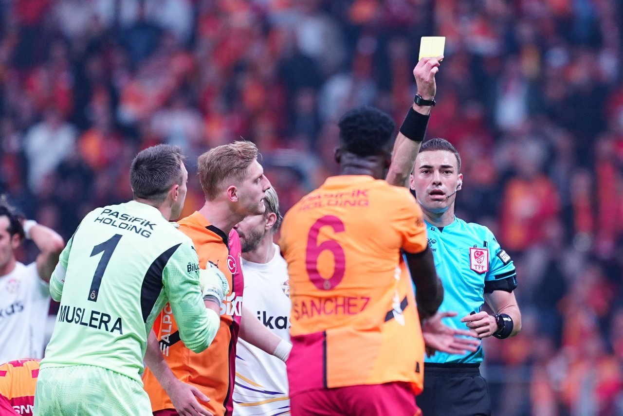 aa-20241201-36351183-36351181-galatasaray-ikas-eyupspor-001.jpg