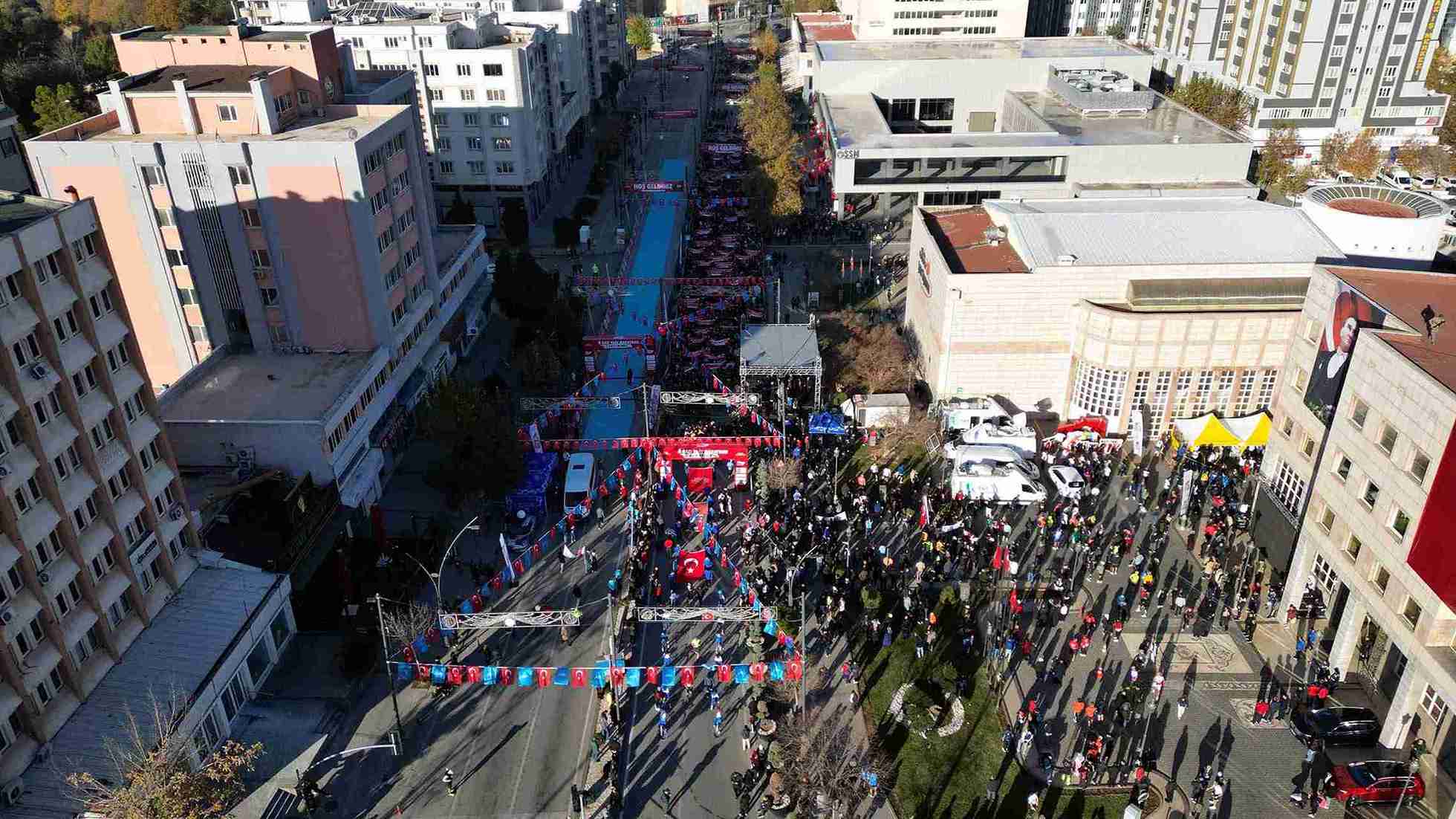 gaziantepte-gazi-yari-maratonu-basladi-448449-132422-1.jpg