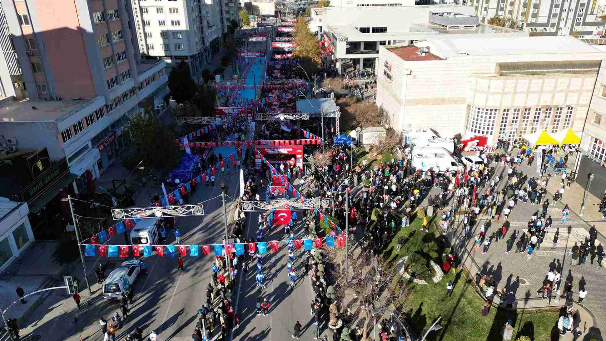 gaziantepte-gazi-yari-maratonu-basladi-448453-132422-1.jpg