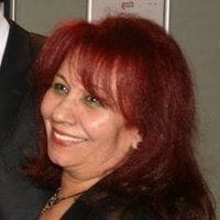 istanbul-beyoglunda-oglu-tarafindan-o-448065-131438.jpg
