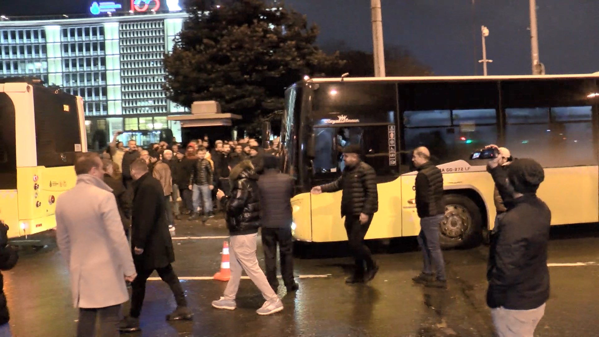 istanbul-ozel-halk-otobusu-sahiplerinde-450926-133145.jpg