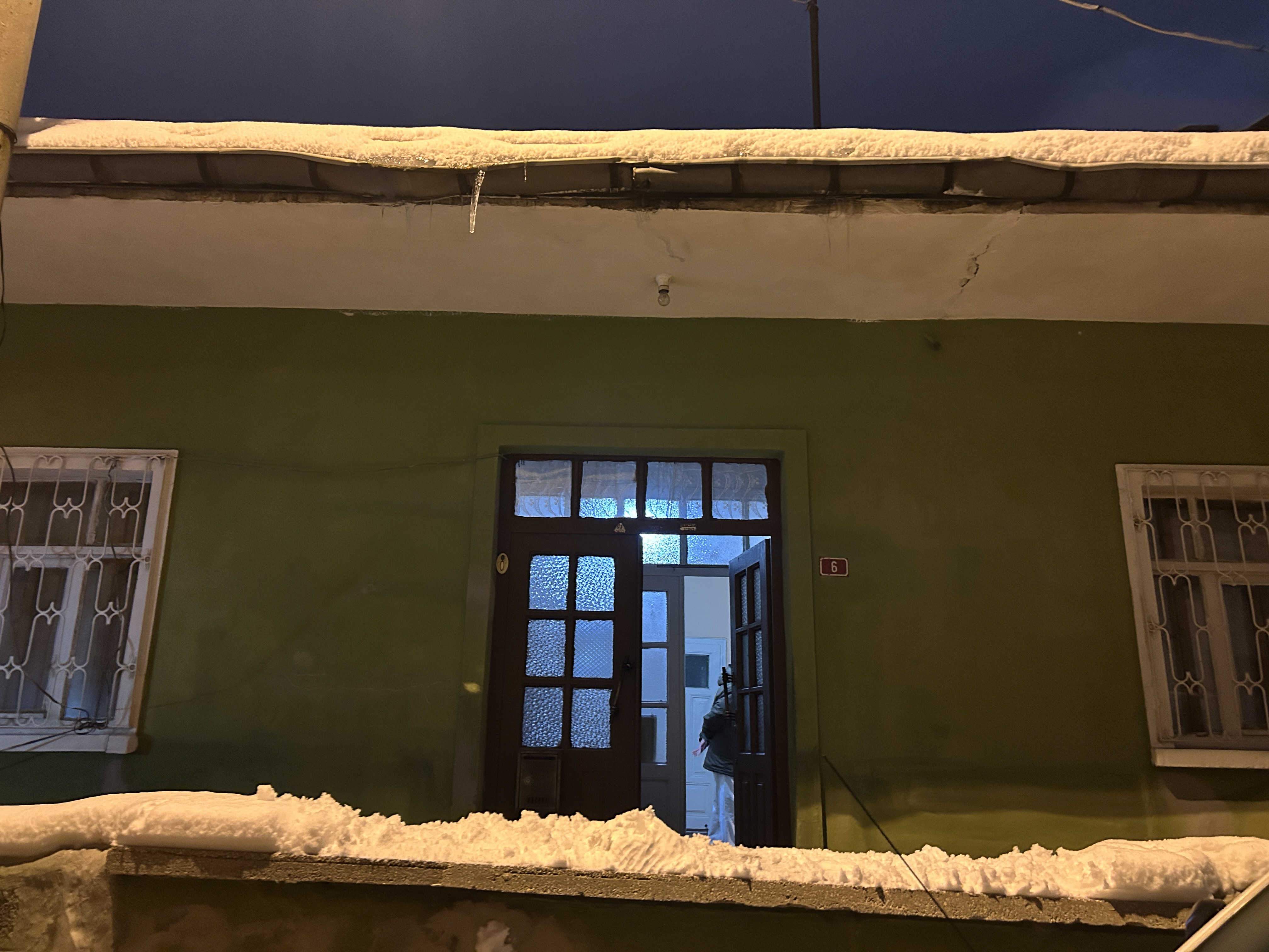 sobadan-gaz-sizdi-emekli-ogretmen-2-kar-454464-134187.jpg