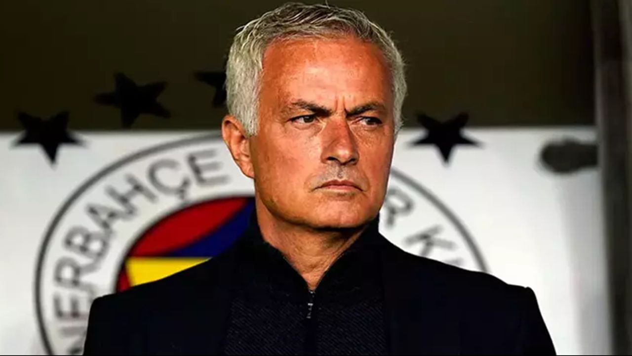 jose-mourinhonun-az-alkmaar-fenerbahce-macinda-neden-kulubede-olmadigi-gundem-oldu-17309711766048.jpg
