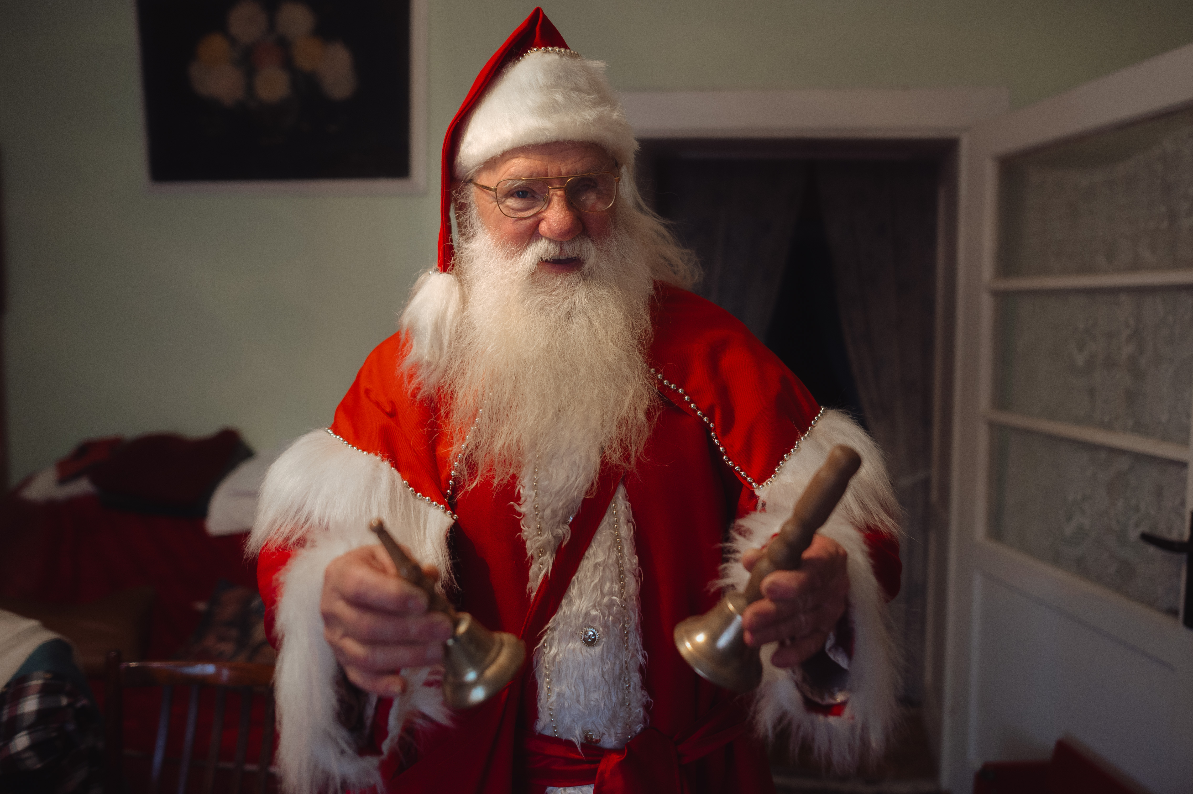 aa-20241210-36441112-36441106-slovakyada-40-yildir-noel-baba-rolunu-ustlenen-stefan-sabala-bu-yil-son-kez-kostumunu-giydi.jpg