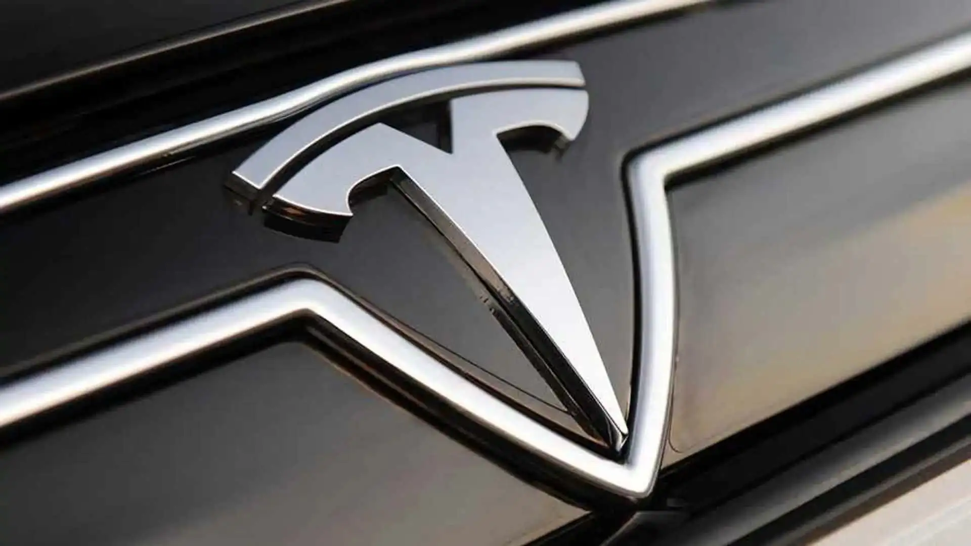 logo-tesla.webp