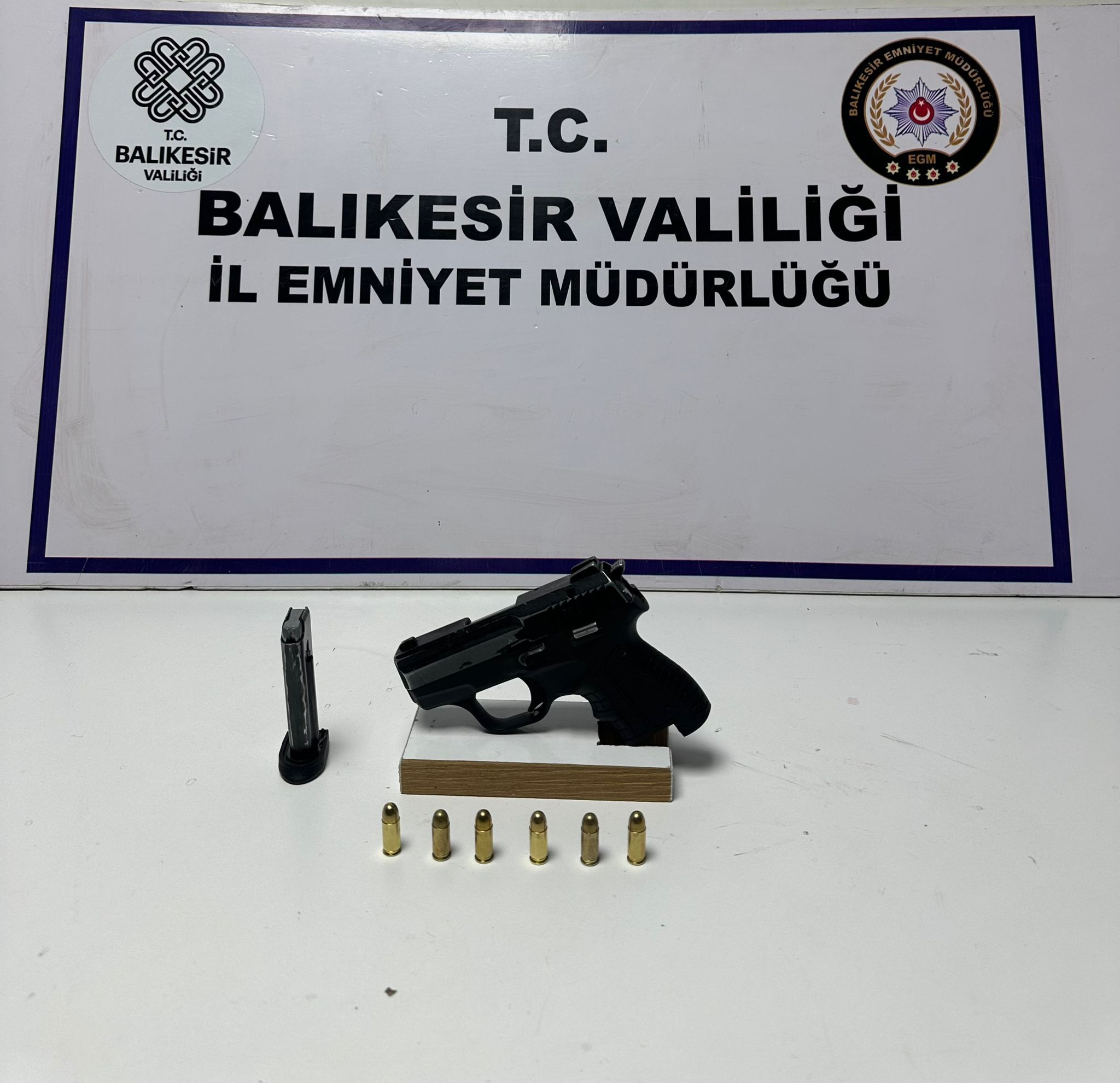 polis-firari-katili-kurye-kiligina-girip-yakaladi-001.jpg