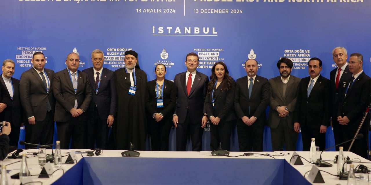 ekrem-imamoglu-5-maddelik-bildiriyi-duyurdu-ortadogu-ve-kuzey-afrikadan-baskanlar-istanbulda-toplandi-1.jpg