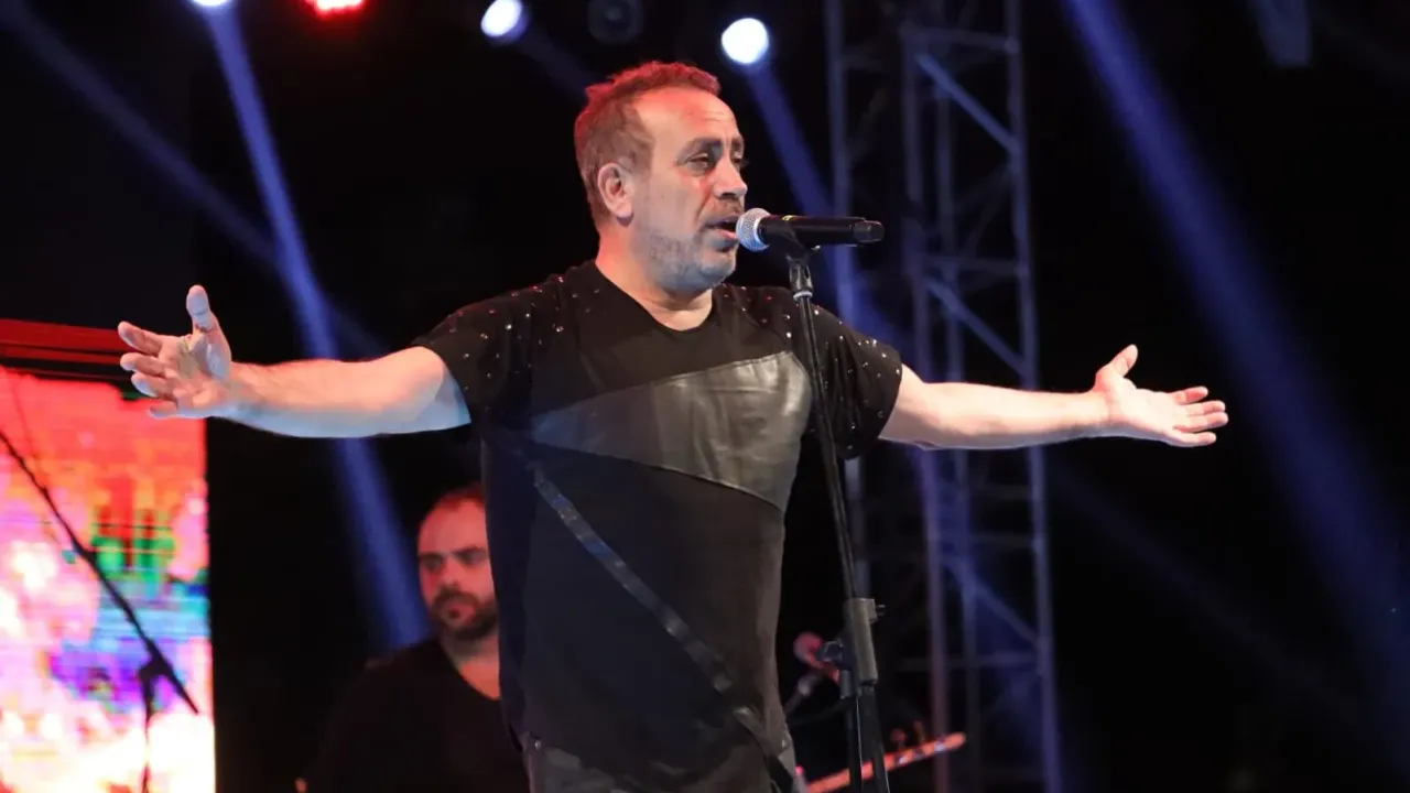 16469-haluk-leventden-eyupsultanda-dev-konser-20210-eyupsultan-haberler-560x330-1.webp