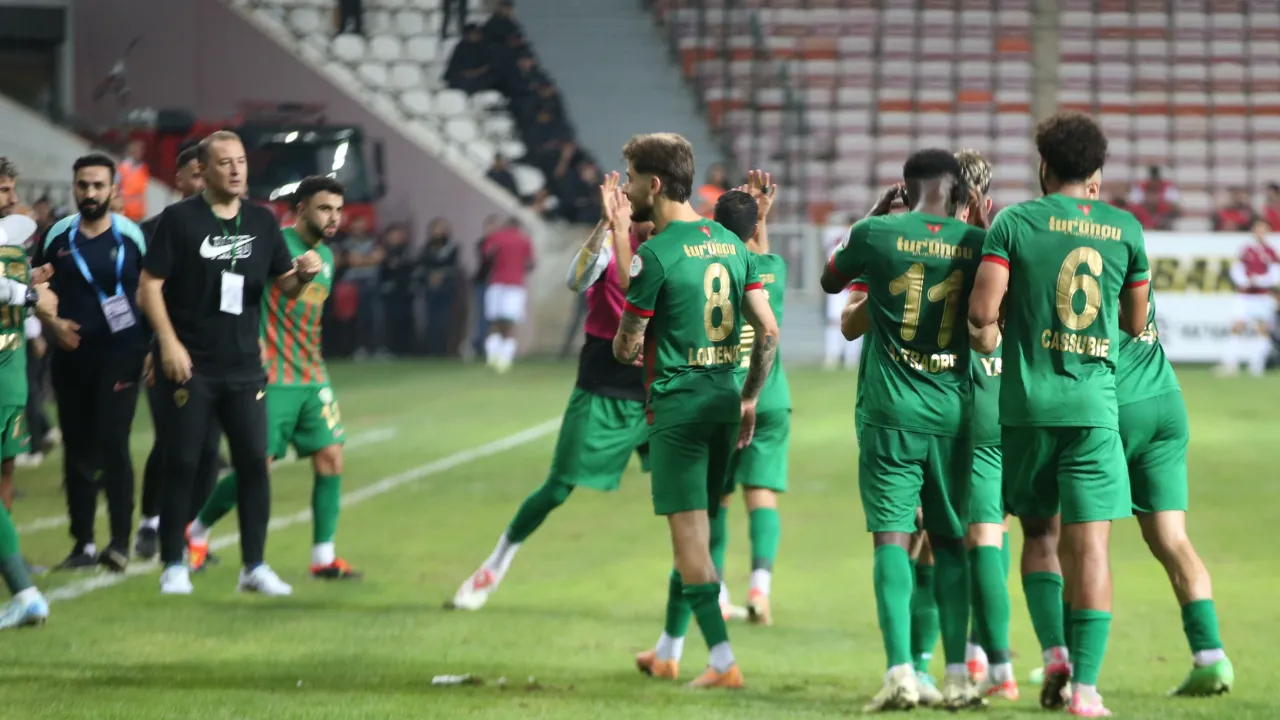 1-lig-amedspor-boluspor-maci-canli-izle-5dlu.webp