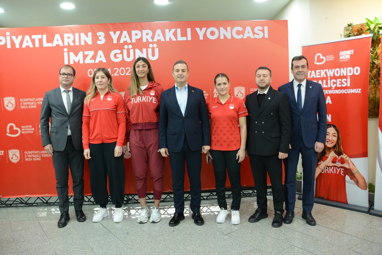 aa-20250102-36644312-36644310-balikesir-buyuksehir-belediyespor-milli-sporculari-kadrosuna-katti.jpg