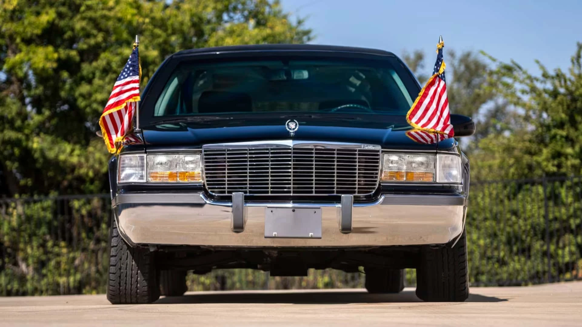 bill-clinton-cadillac1.webp