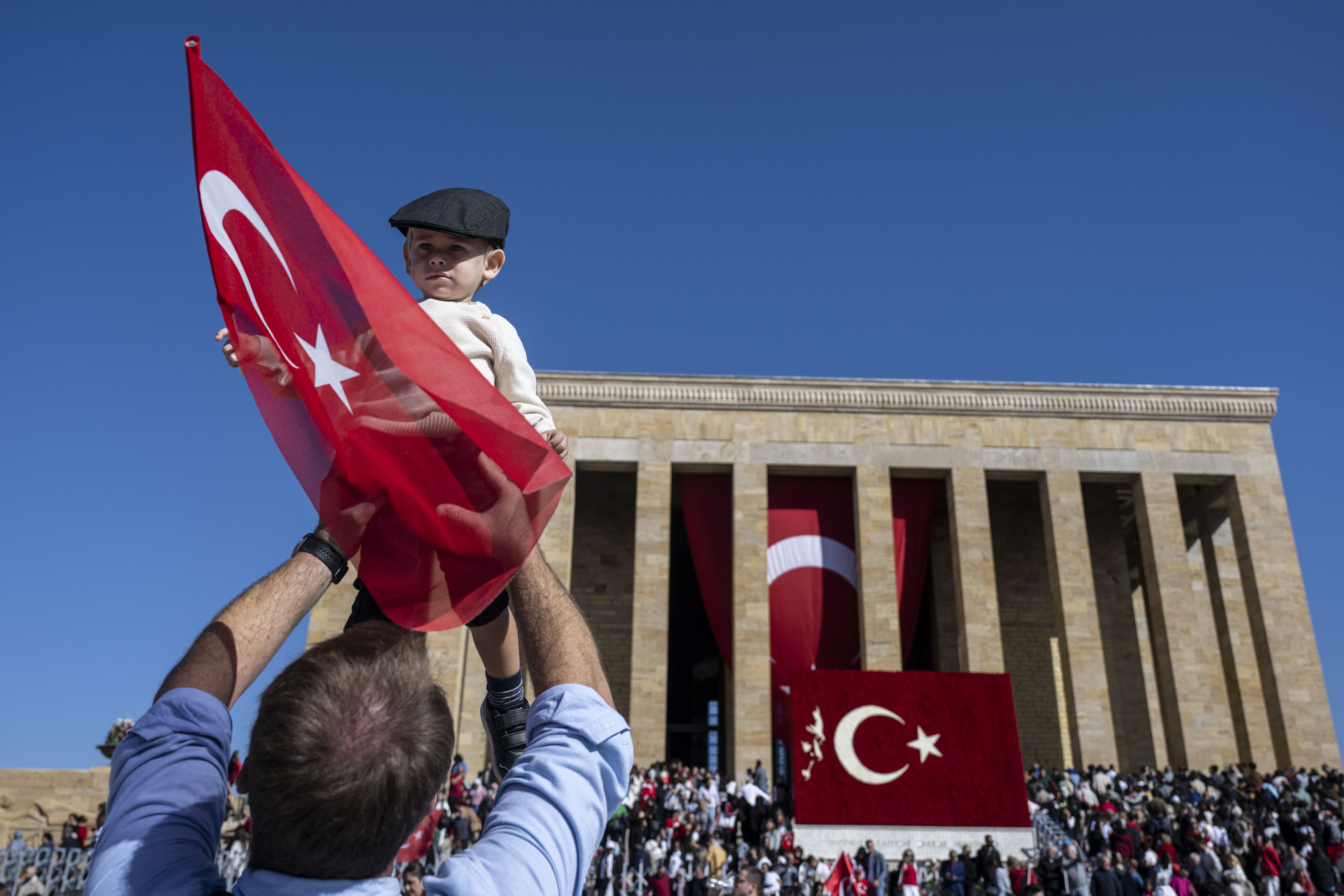 aa-20241029-36048436-36048420-101st-anniversary-of-the-turkish-republic-day-in-ankara.jpg