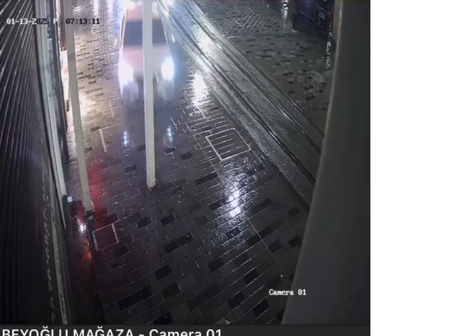 istanbul-istiklal-caddesindeki-kaza-k-513211-151893.jpg
