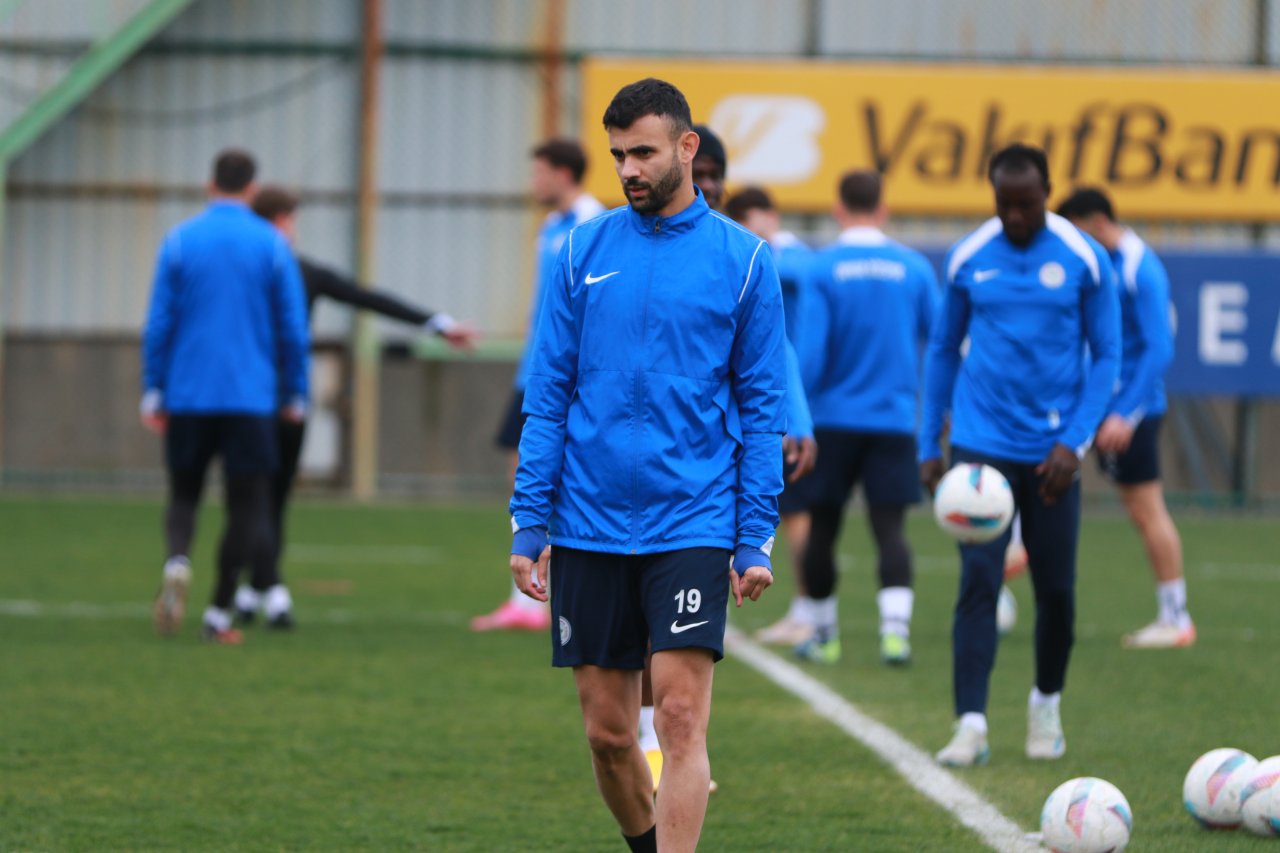 rizesporlu-rachid-ghezzal-performansim-516791-152975.jpg