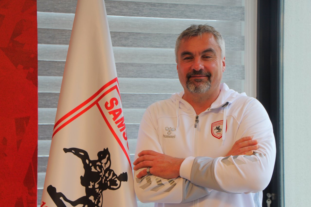 samsunspor-teknik-direktoru-reis-hedefi-518730-153610.jpg