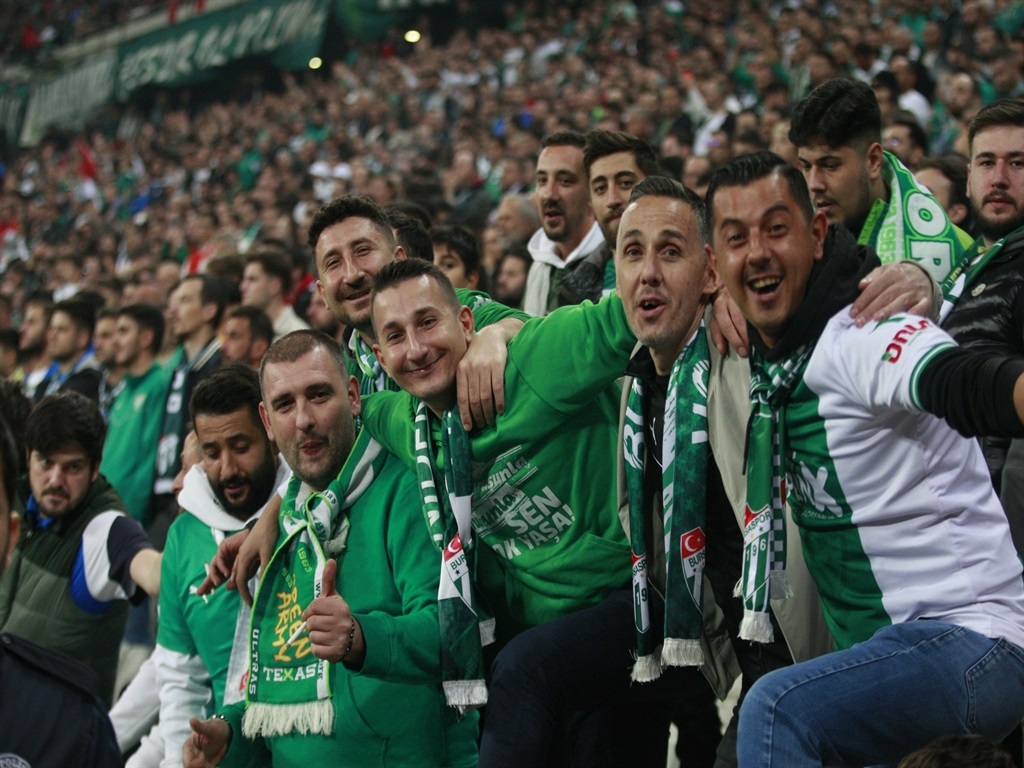 bursaspor-baskani-enes-celik-9-dosyayi-520936-154247.jpg