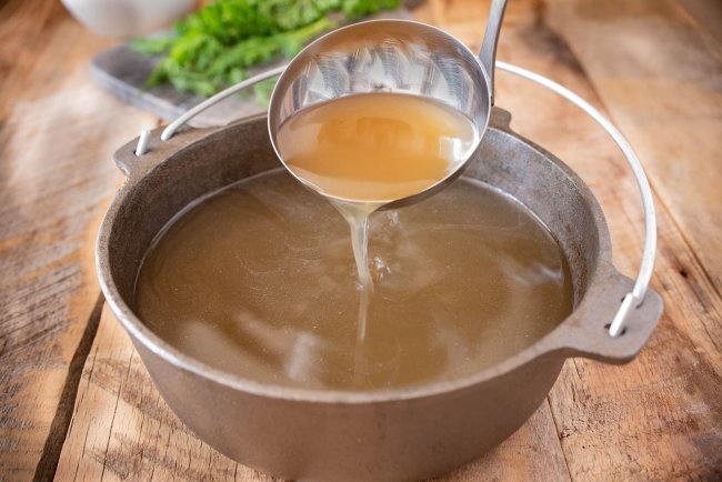 how-to-make-chicken-bone-broth-4.jpg
