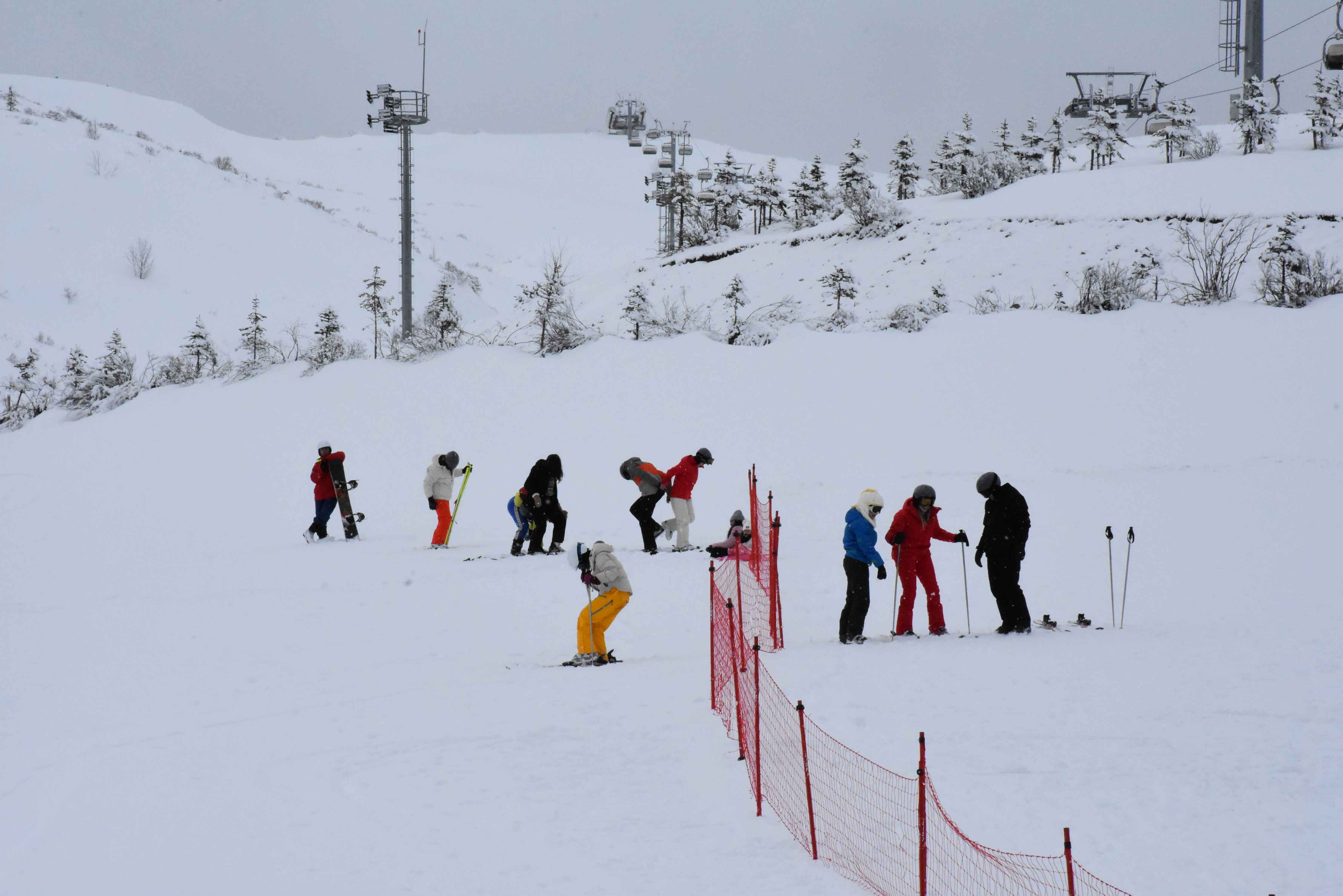 aa-20250118-36786225-36786221-orduda-cambasi-kayak-tesislerinde-yariyil-tatili-yogunlugu-basladi-11zon.jpg