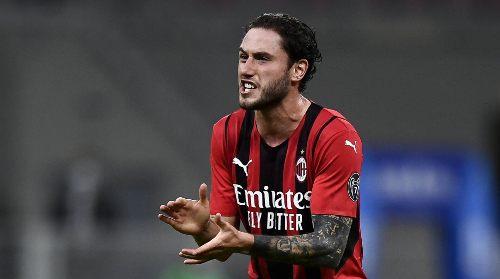 davide-calabria-milan-1626167596-67141.jpg