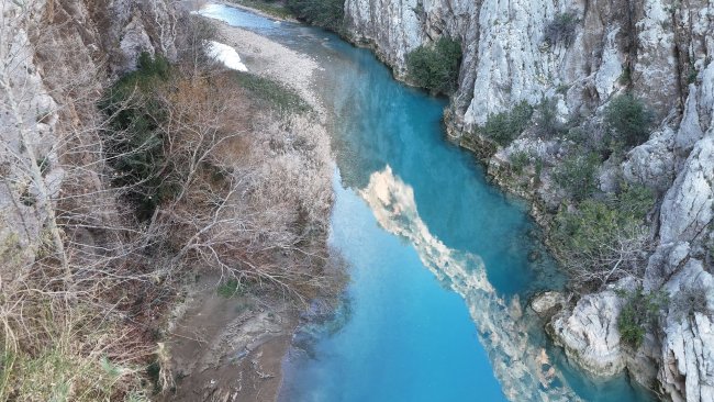 aa-20250202-36934191-36934182-turkuaz-rengiyle-bir-tabiat-harikasi-goksu-nehri.jpg