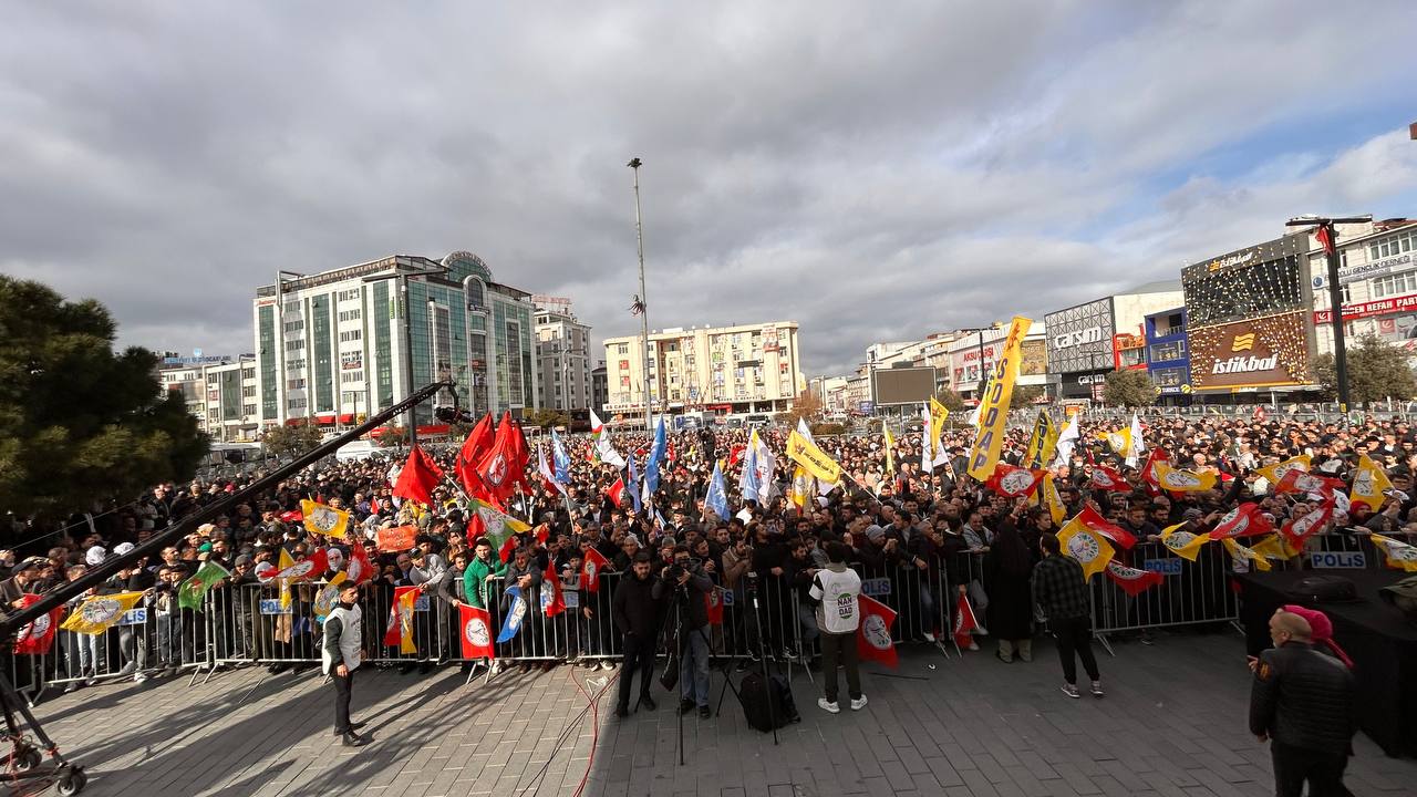istanbul-dem-parti-es-genel-baskani-tu-543530-161133.jpg