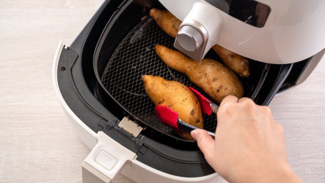 how-to-cook-a-sweet-potato-in-the-air-fryer-1689387790.jpg