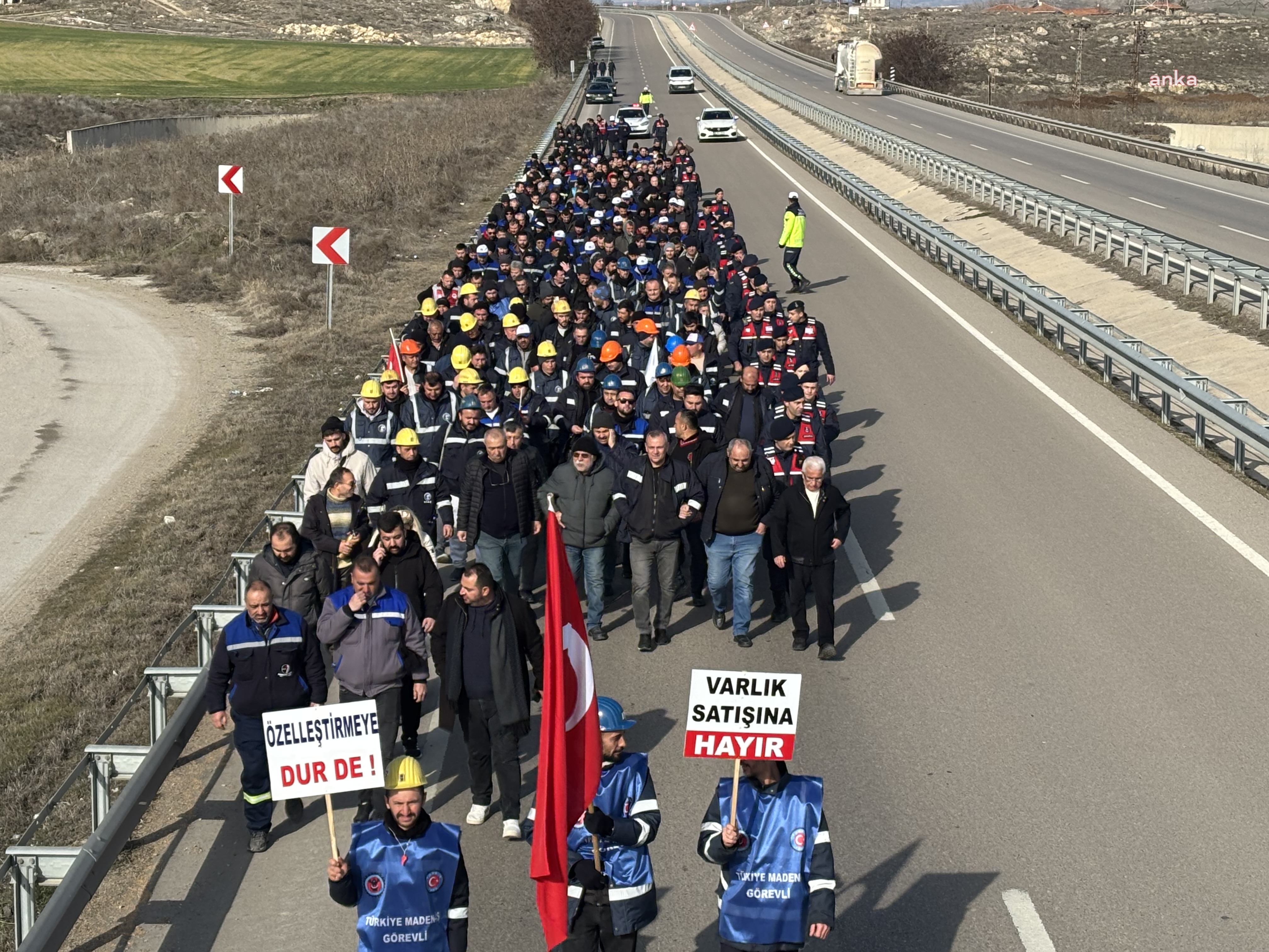 Eylemci madenciler: Özel sektör değil devletimiz kazansın…