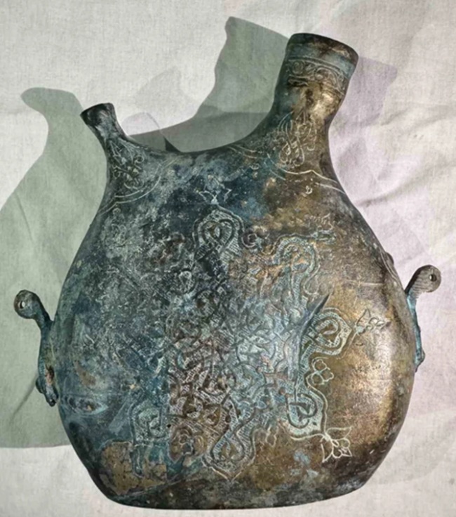 Bizans’ın levha ve matarası ele geçirildi: Hz. İsa detayı