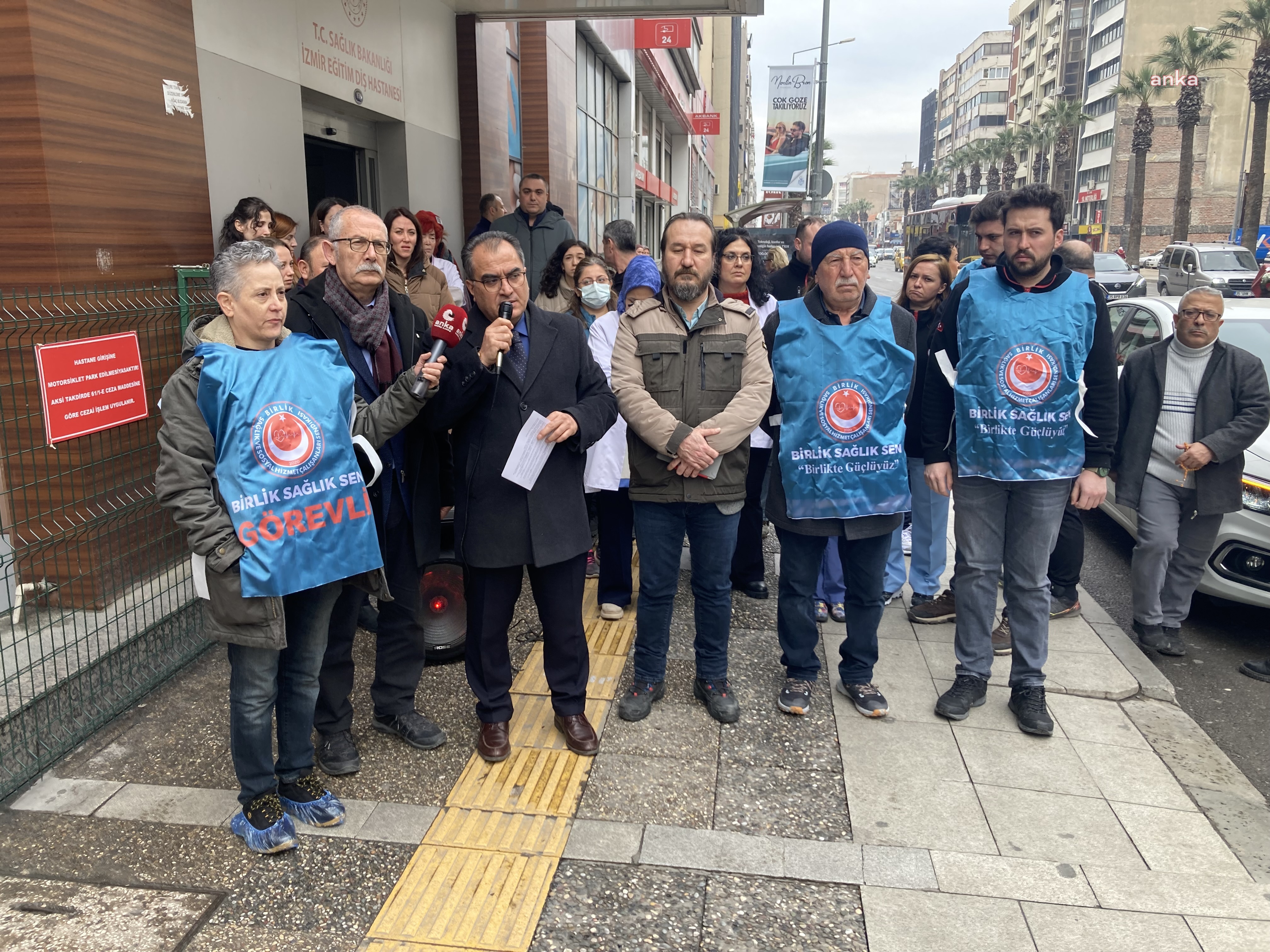 Diş hekimleri iş bıraktı:  “Sağlık Bakanlığı ve hastalar arasında sıkıştık”