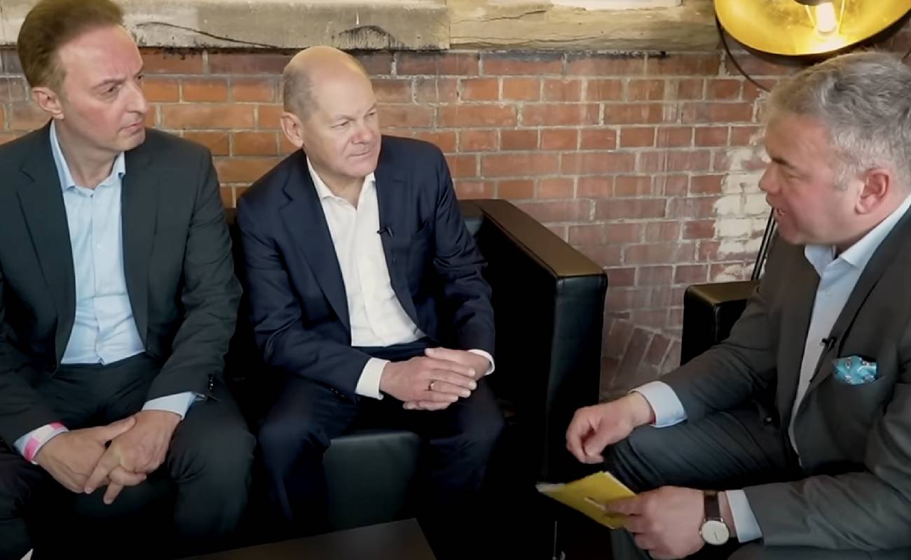 olaf-scholz-oktan-erdikmen-111548245.jpg
