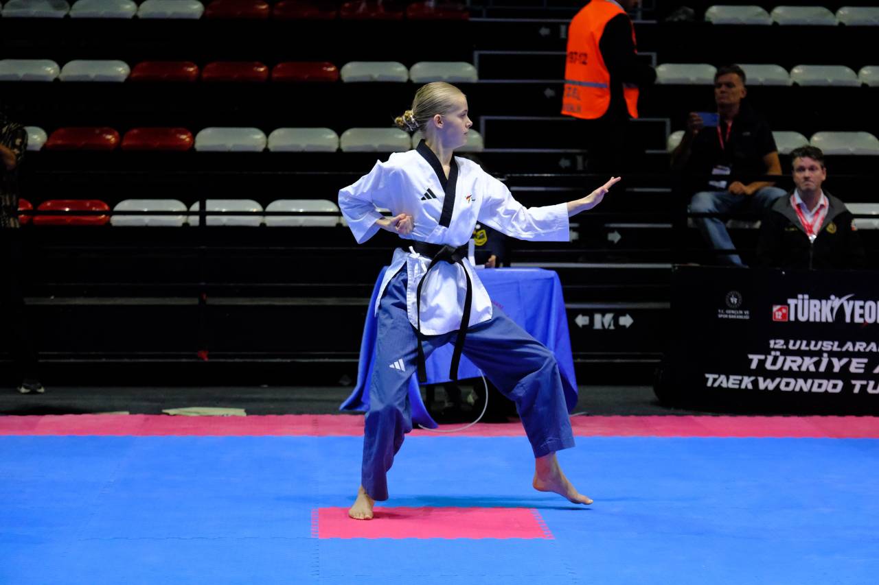 aa-20250215-37067368-37067365-milli-sporcular-uluslararasi-turkiye-acik-tekvando-turnuvasinda-32-madalya-kazandi.jpg