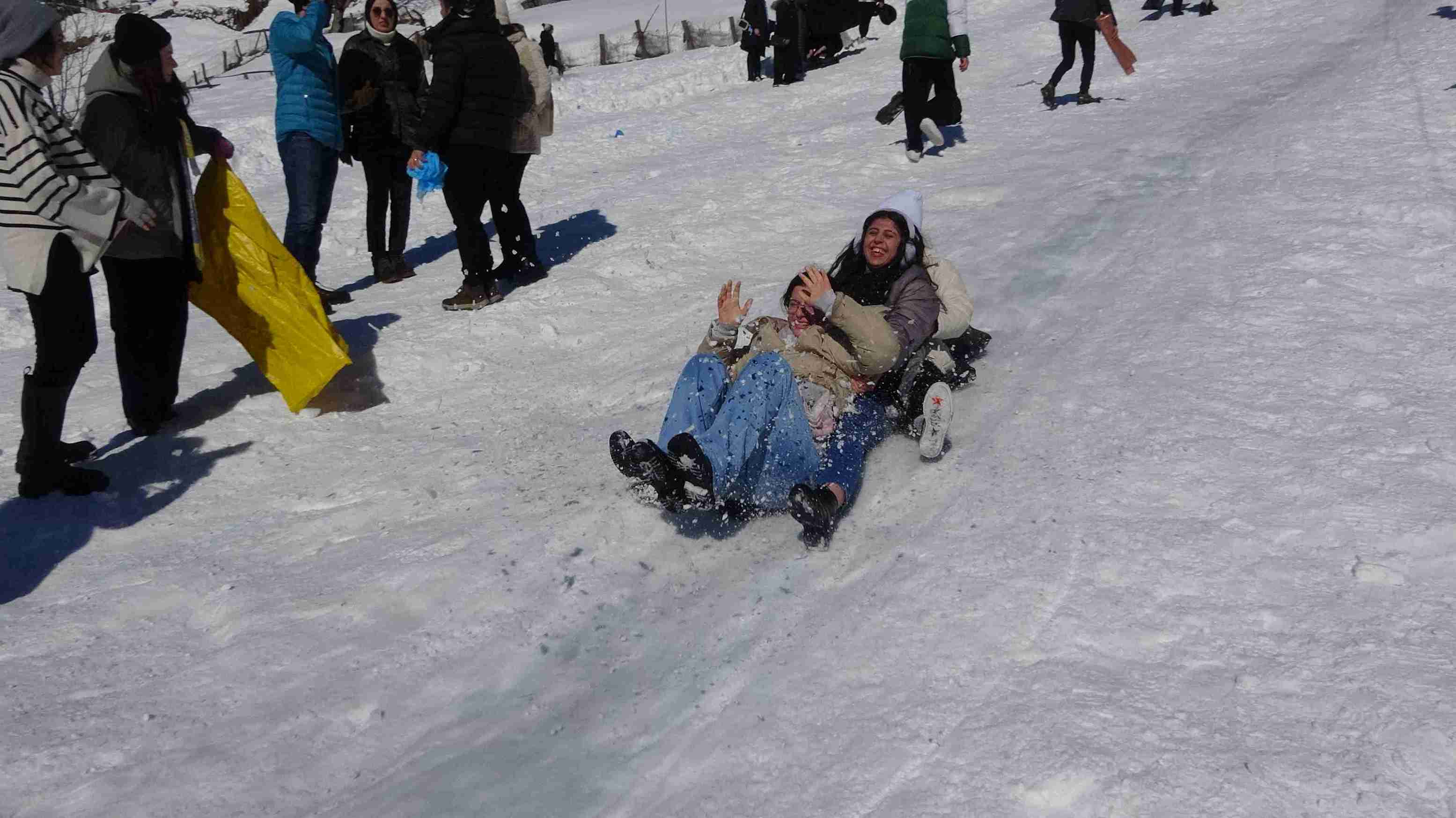 ayderde-kar-festivali-kayakla-basladi-565931-167670-1.jpg