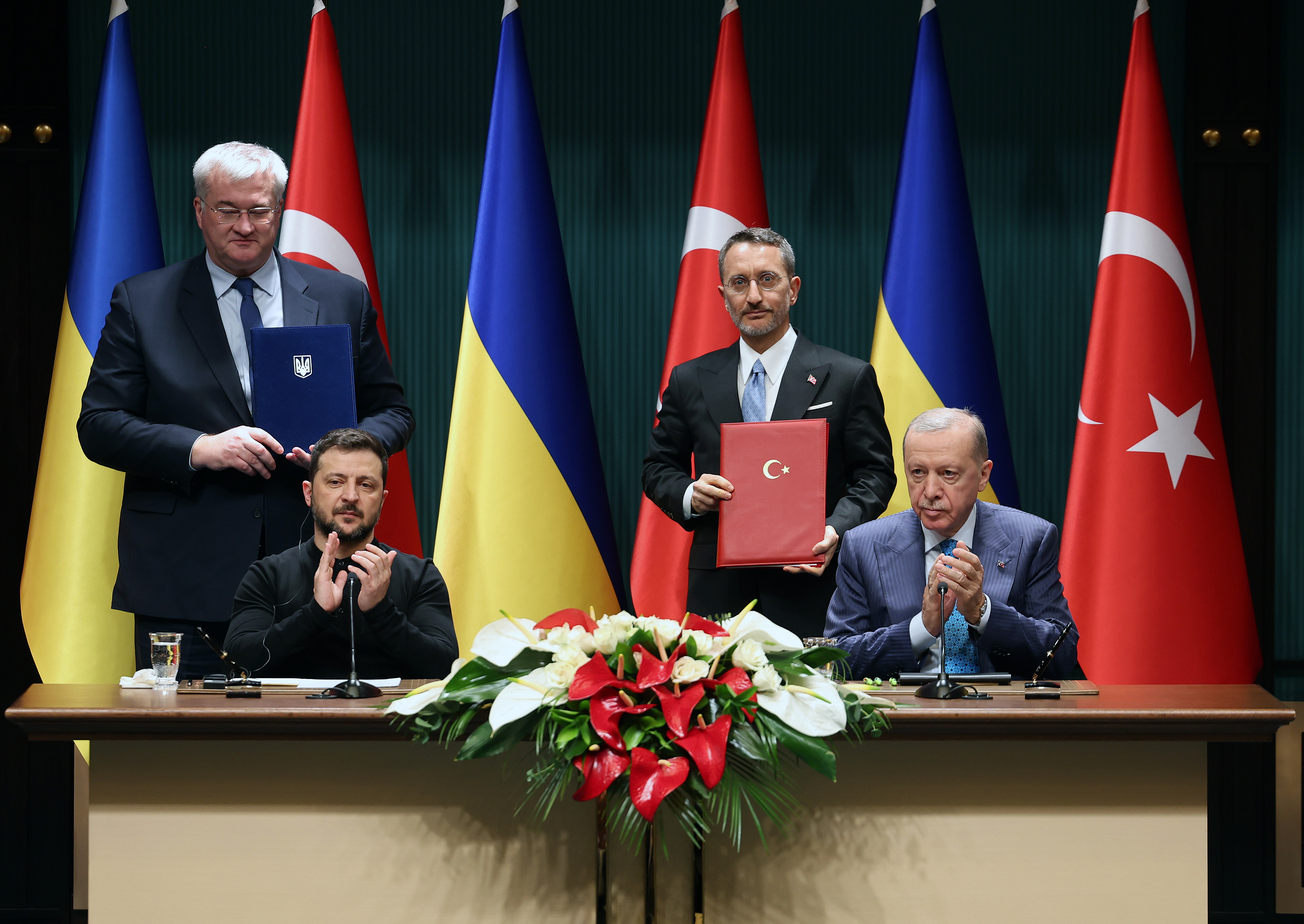 aa-20250218-37090560-37090554-turkiye-ile-ukrayna-arasinda-2-anlasma-imzalandi.jpg