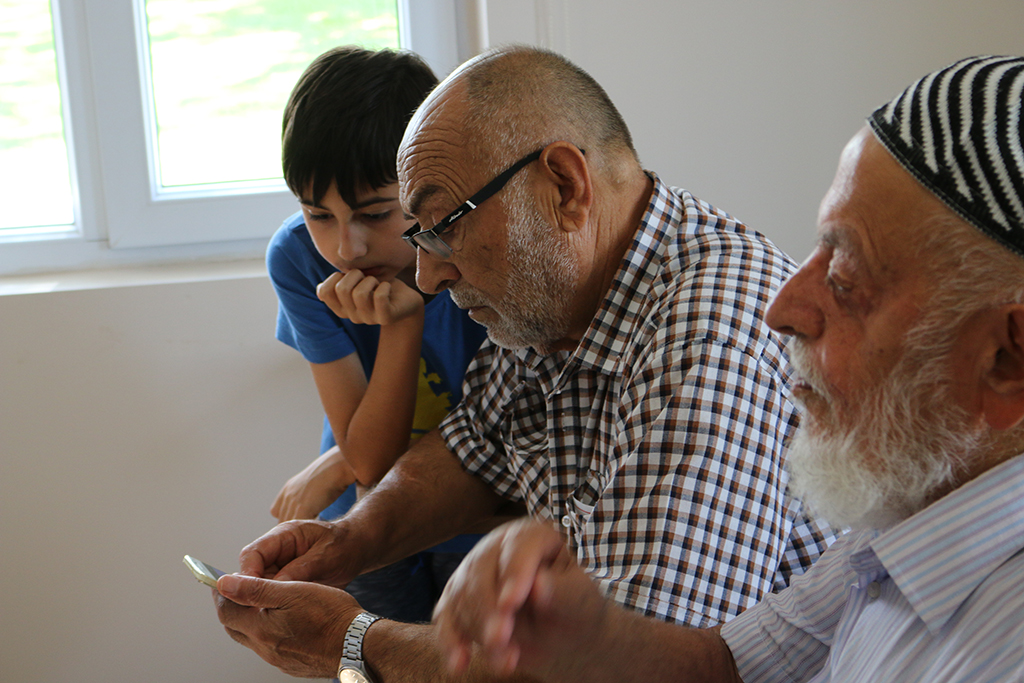 bagimlilik-uzmani-vahim-durumu-acikladi-telefonun-kolesi-olmusuz-2.jpg